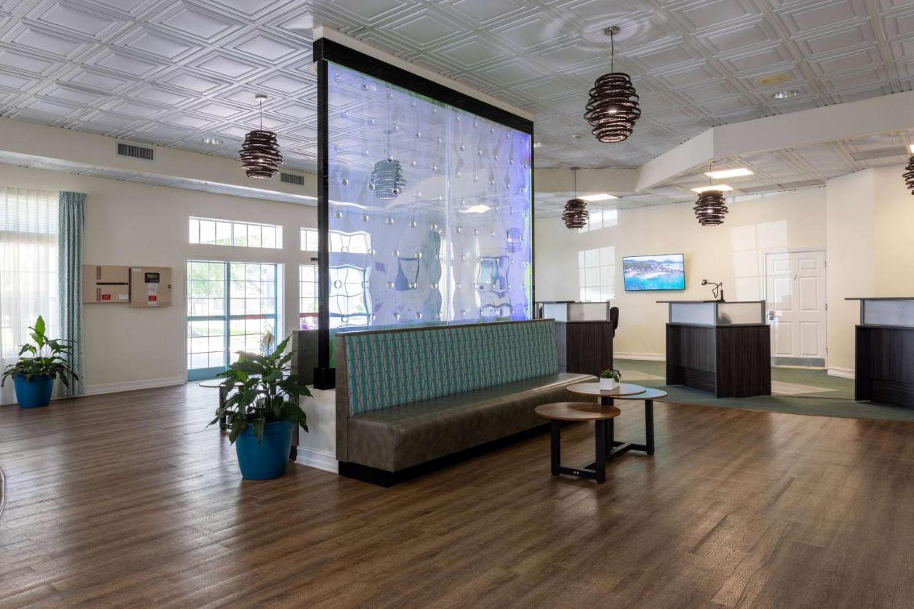 Festiva Orlando Resort Celebration A Ramada By Wyndham Kissimmee Exterior photo
